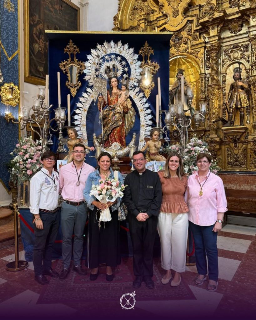 Ofrenda floral a la Virgen de la Aurora